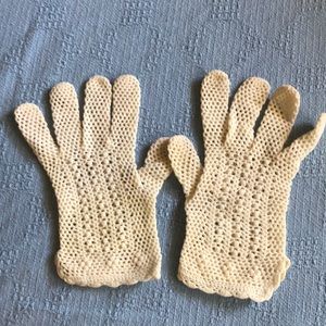 Vintage nylon crochet gloves 🧤 👍🏻
